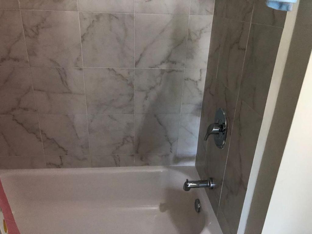 Lovely 2 Bedroom C̅ Netflix Across National Stadium קינגסטון מראה חיצוני תמונה